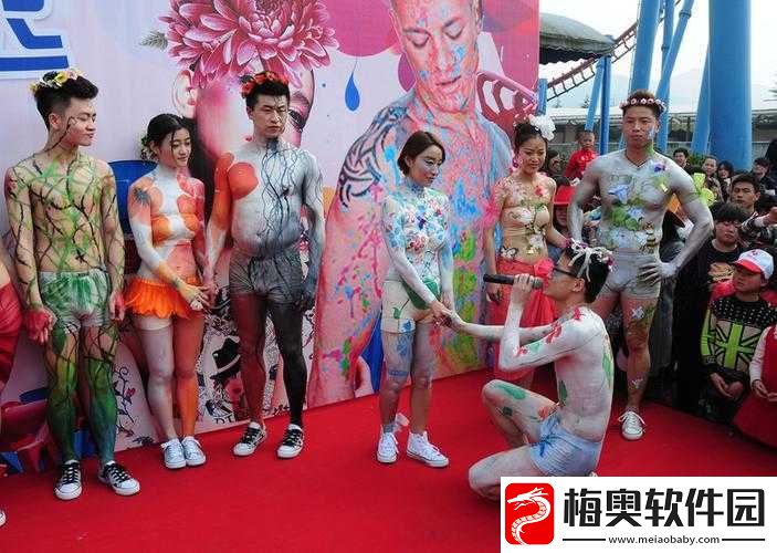 中国裸体表演：一场跨越文化与传统的艺术探索
