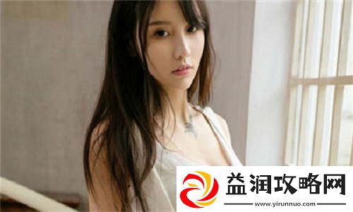 成色18k122038软件：探秘18K金色调如何让你的设计焕发奢华与格调。