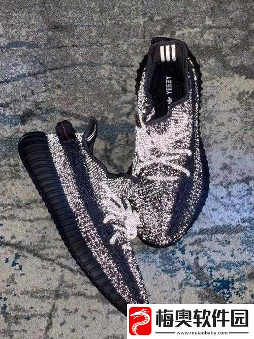 yeezy-蜜桃满天星-原价-9999-元