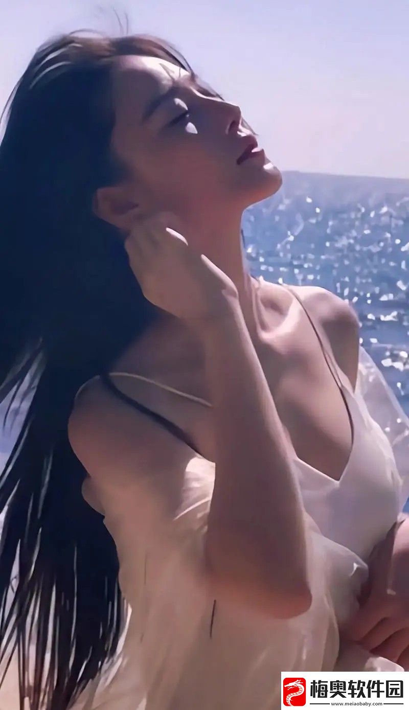 蜜丝婷大草莓和小草莓对比