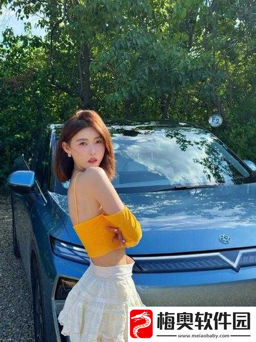 聂小雨身材曼妙曲线迷人