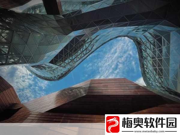 GOGOGO大胆艺术风格分析：当然可以！以下是一些基于GOGOGO大胆艺术风格的标题建议：