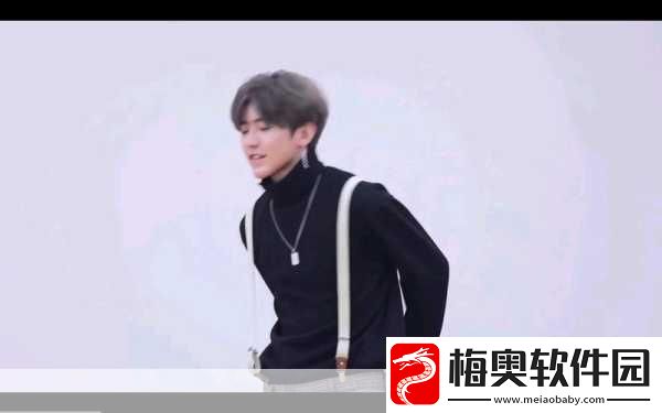 坤坤怒怼桃子流牛奶