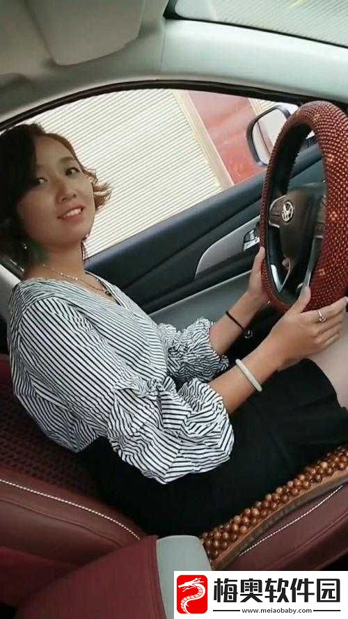 女性跟教练晚上练车合适吗